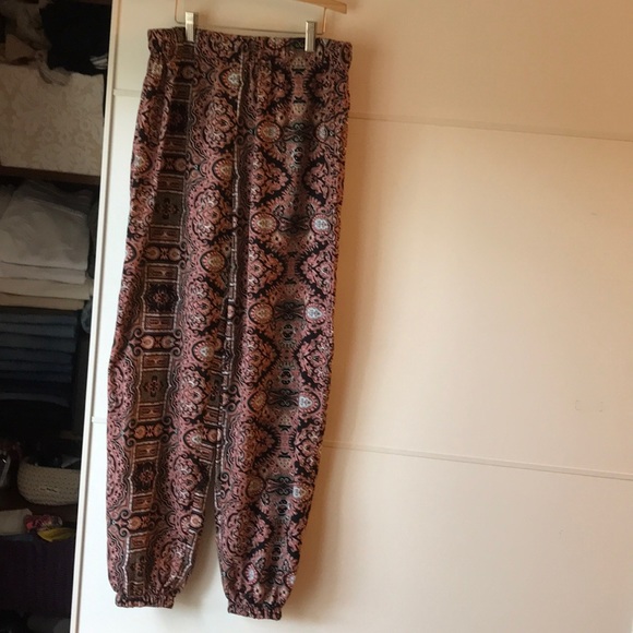 Printed flowy pants - Picture 7 of 9